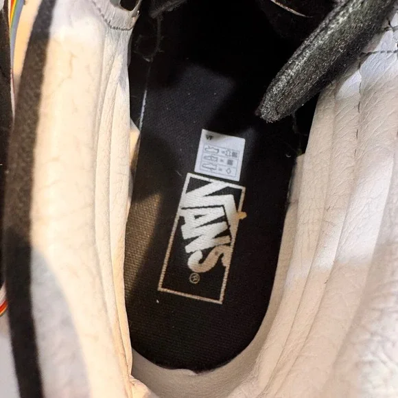 Vans Sk8-Hi Rainbow‎ Stripe Skate Shoes Men's 7.5 Black Suede High Top